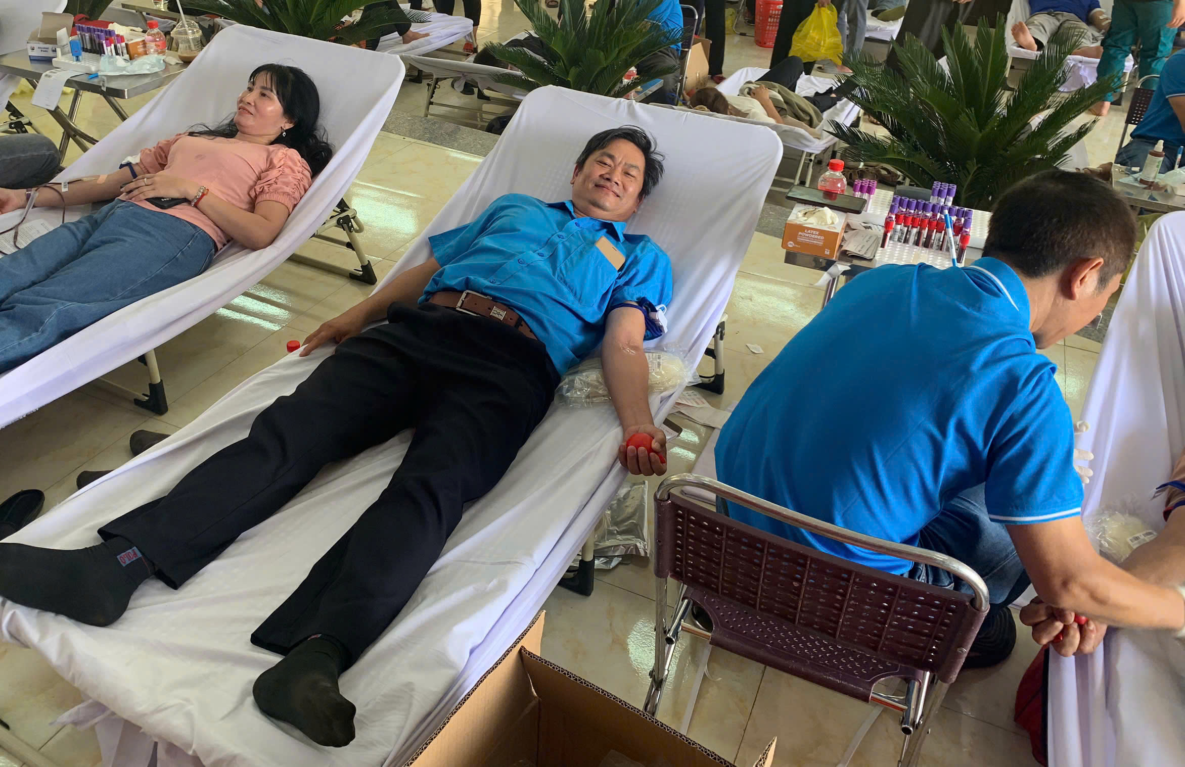 Bác sĩ Mai Thành Long – tấm gương hiến máu tình nguyện tiêu biểu