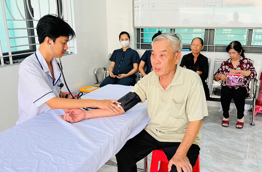 Ngày Thế giới phòng chống tăng huyết áp (17-5): Thay đổi lối sống để phòng và kiểm soát tăng huyết áp
