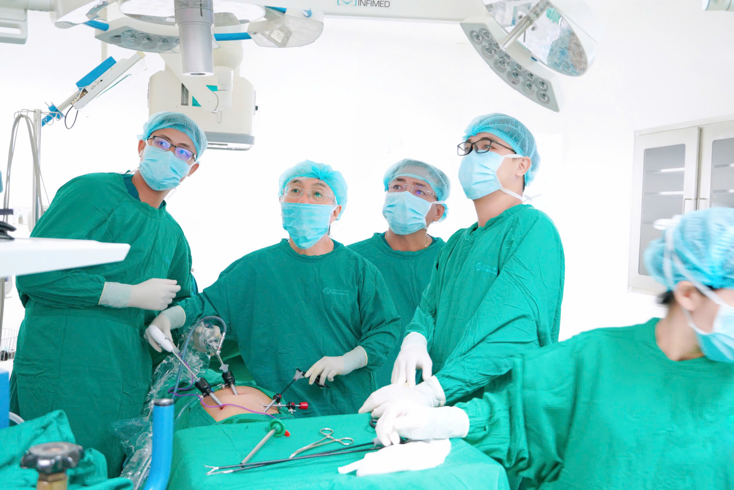 Phối hợp chuyên gia đầu ngành phẫu thuật thành công bệnh nhân ung thư tuyến tiền liệt nhiều bệnh nền