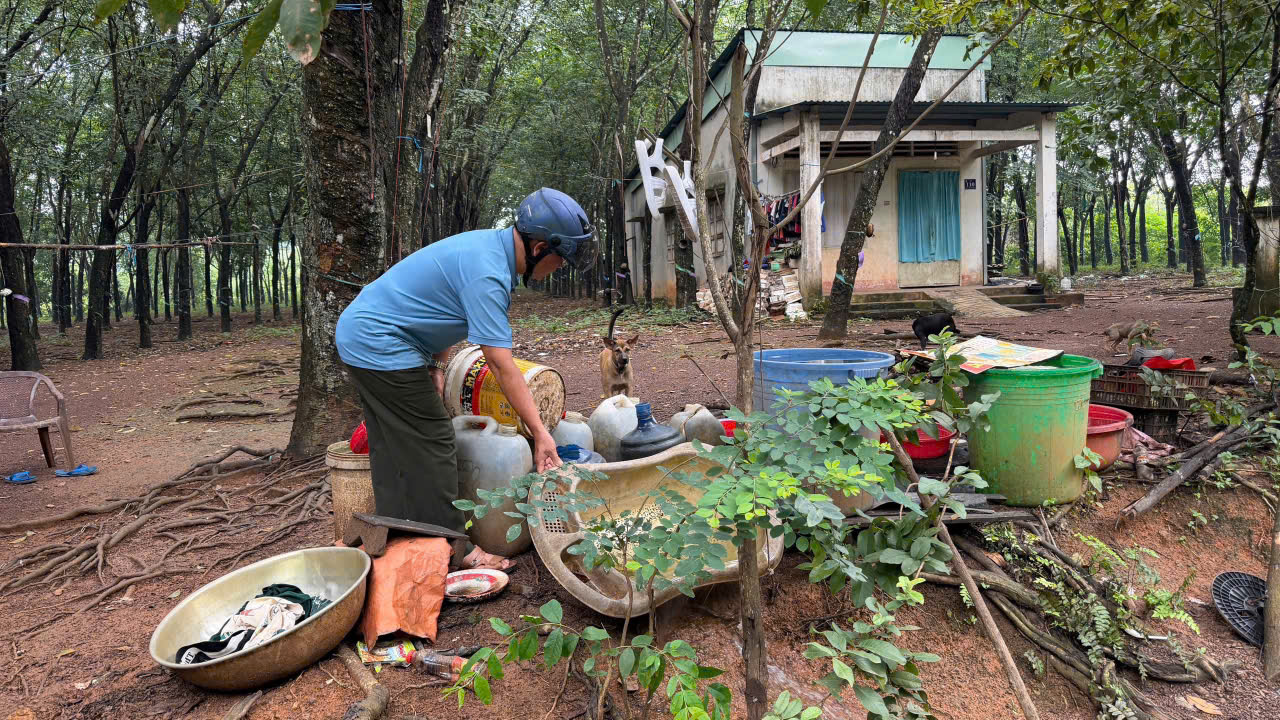 Sốt xuất huyết tăng, phường Bình Phước đồng loạt ra quân diệt lăng quăng