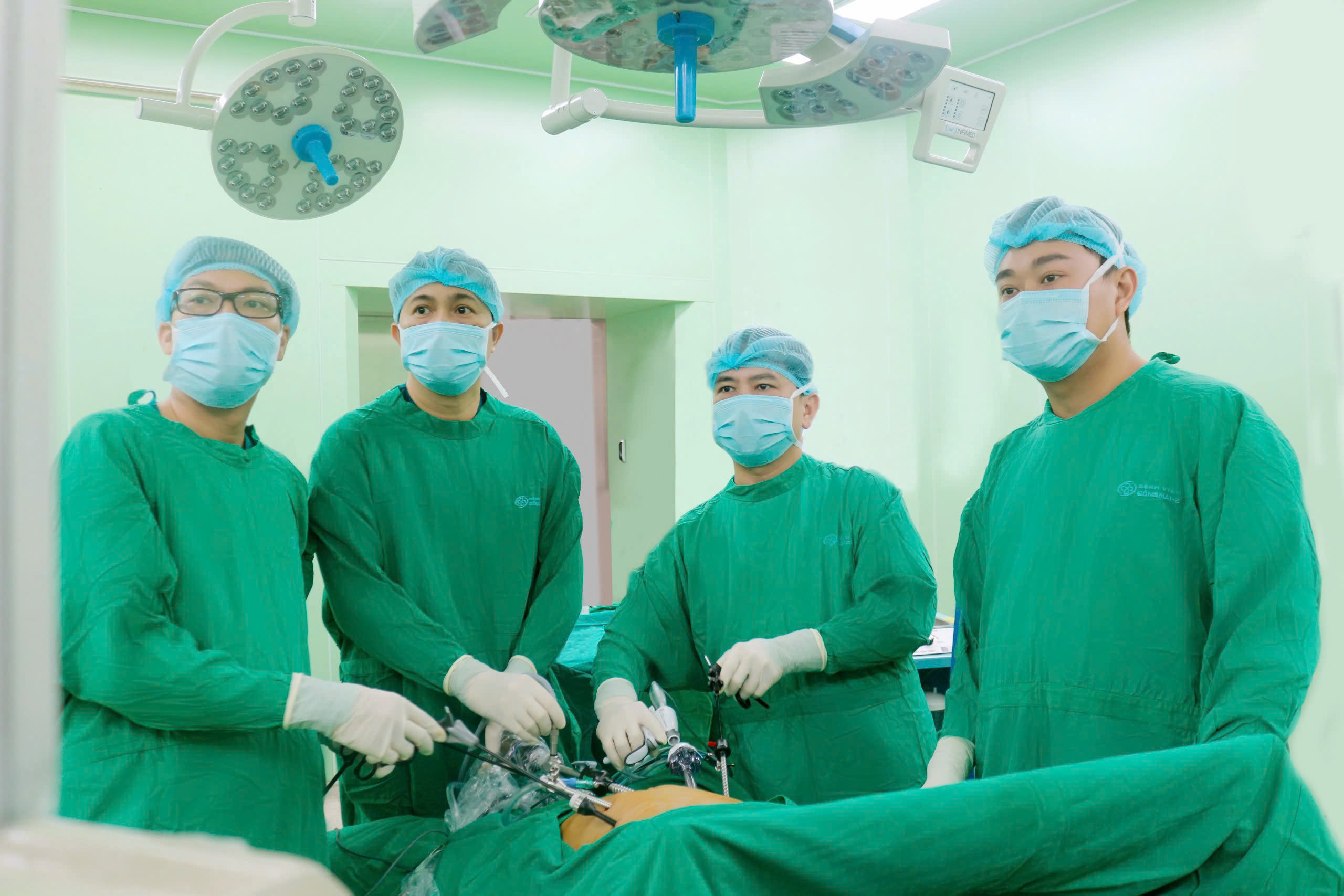 Phẫu thuật nội soi bóc trọn u nang đuôi tụy hiếm gặp cho bệnh nhân trẻ tuổi